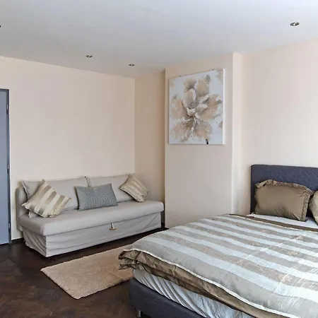 Libusina Guest house 3*