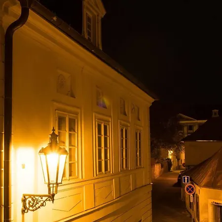 Guest house Libusina 3*